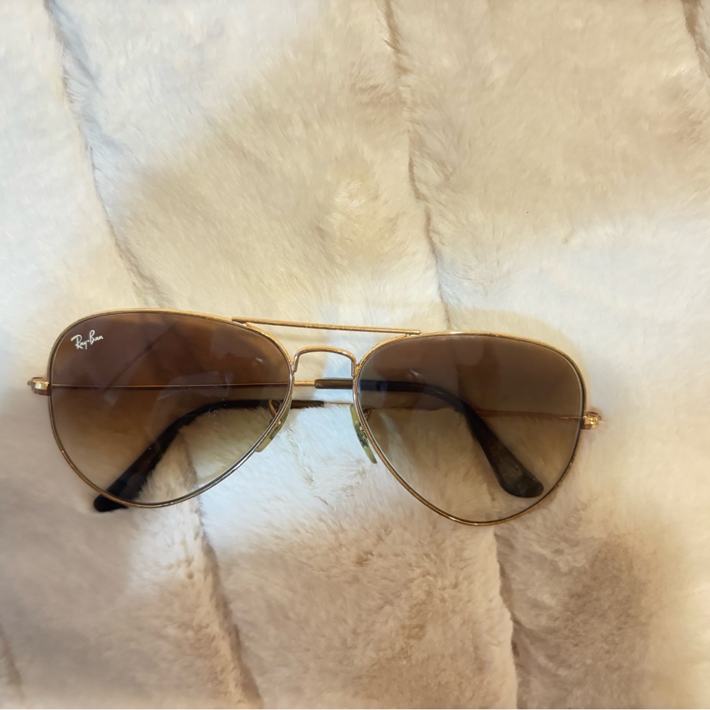Ray-Ban Gold Frame Aviator Sunglasses